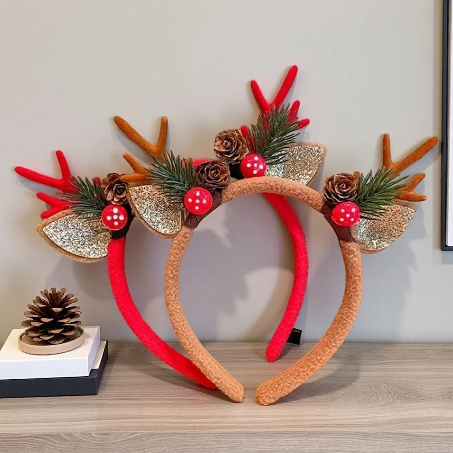 Reindeer Antlers Headband - ที่คาดผมคริสต์มาส 1 ชิ้น ของชำร่วยงานปาร์ตี้คริสต์มาส อุปกรณ์ตกแต่ง ของขวัญคริสต์มาส